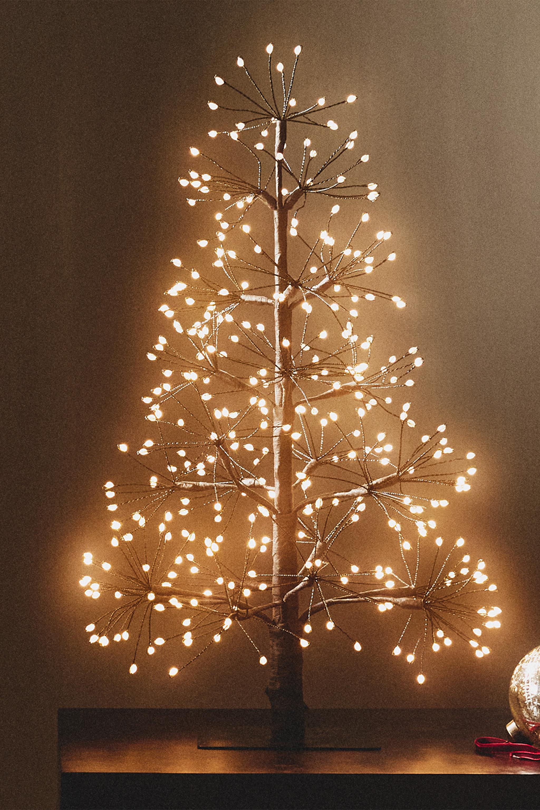 LED LIGHT CHRISTMAS TREE (19.7")